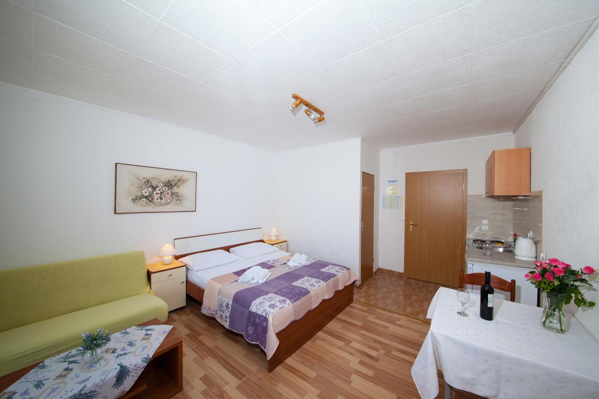 Apartments Kovacic Makarska Room photo